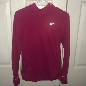 Nike top